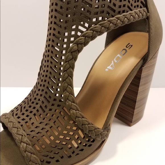 🔥LAST ONE size 9 olive Chunky heel sandal - Picture 5 of 8